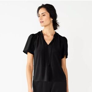 NWT Nine West Tie Front Ruffle Neck Top